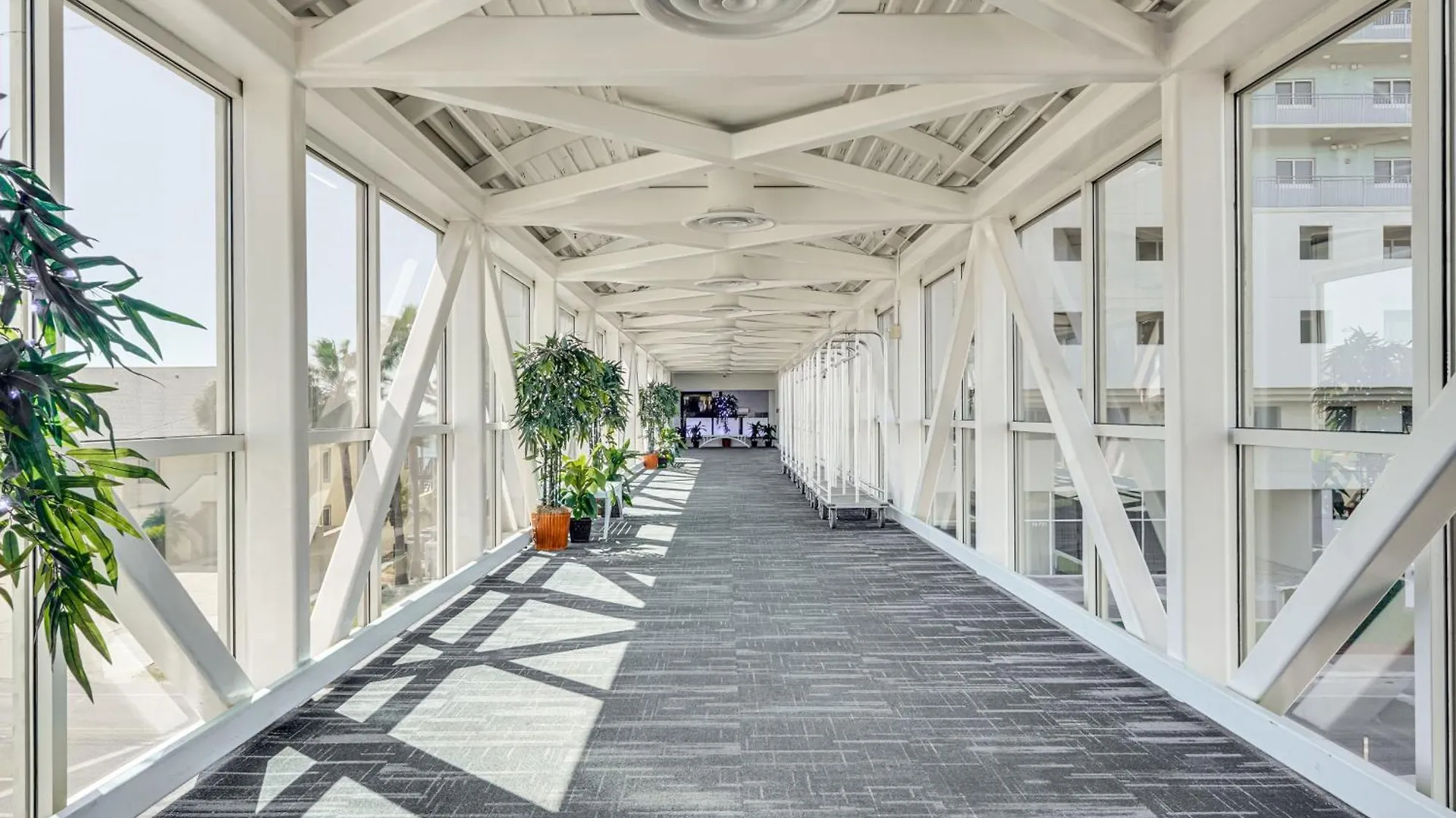 Beachfront Panama City Condo Walk To Pier Park! Panama City Beach United States
